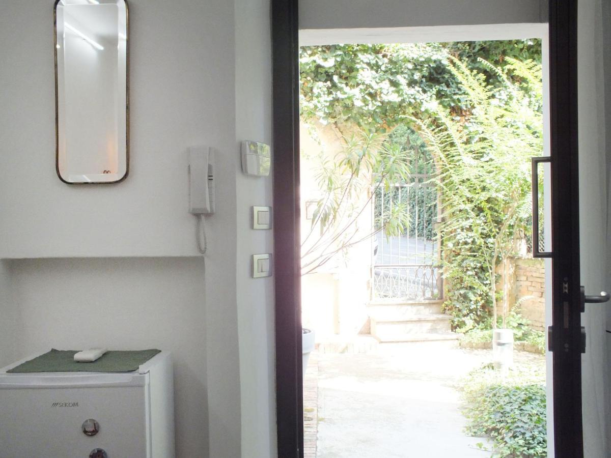 Ferienwohnung Loft Garden In Bologna'S Heart Ospedale Rizzoli Exterior foto